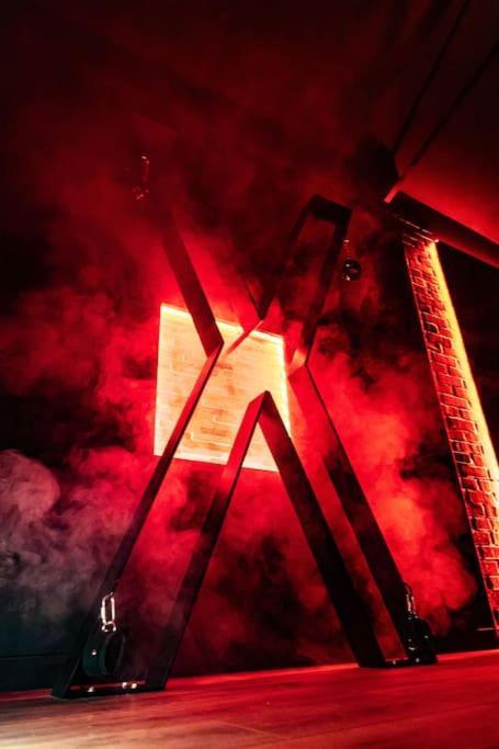 Loveroom O Diable Des Plaisirs Avec Jacuzzi Tourcoing Exteriér fotografie